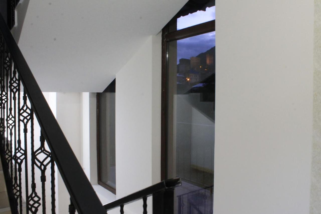 Hotel Marliza Mestia Bagian luar foto