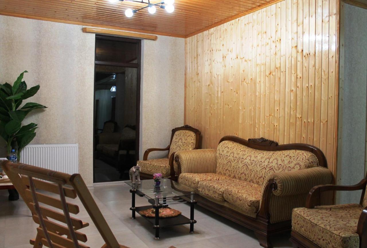 Hotel Marliza Mestia Bagian luar foto