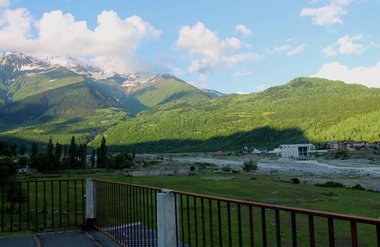 Hotel Marliza Mestia Bagian luar foto