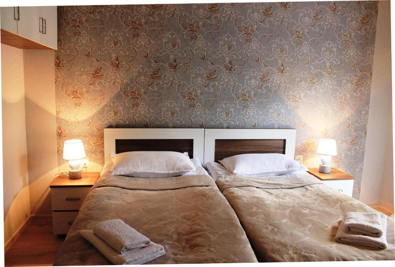 Hotel Marliza Mestia Bagian luar foto