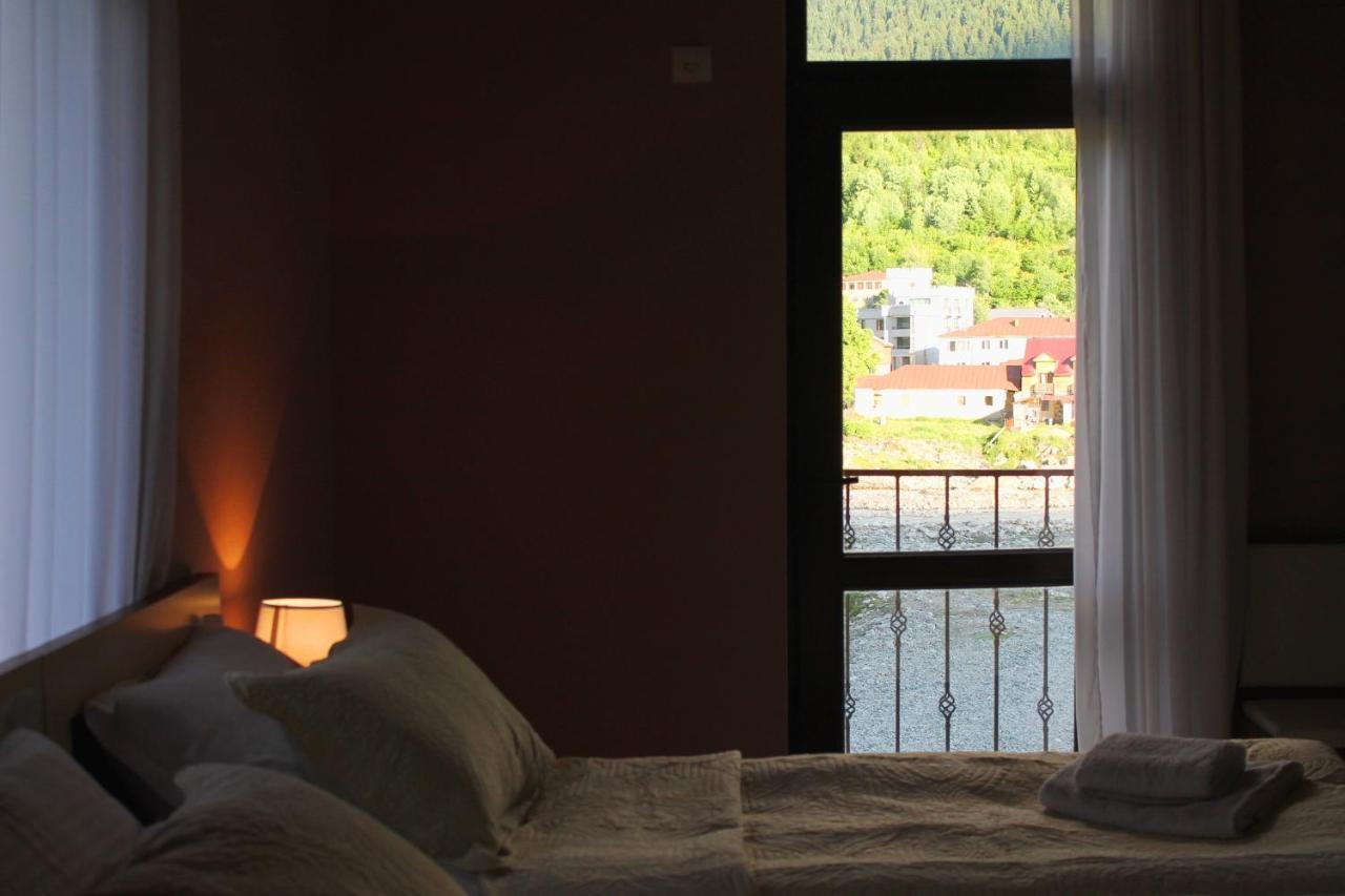 Hotel Marliza Mestia Bagian luar foto