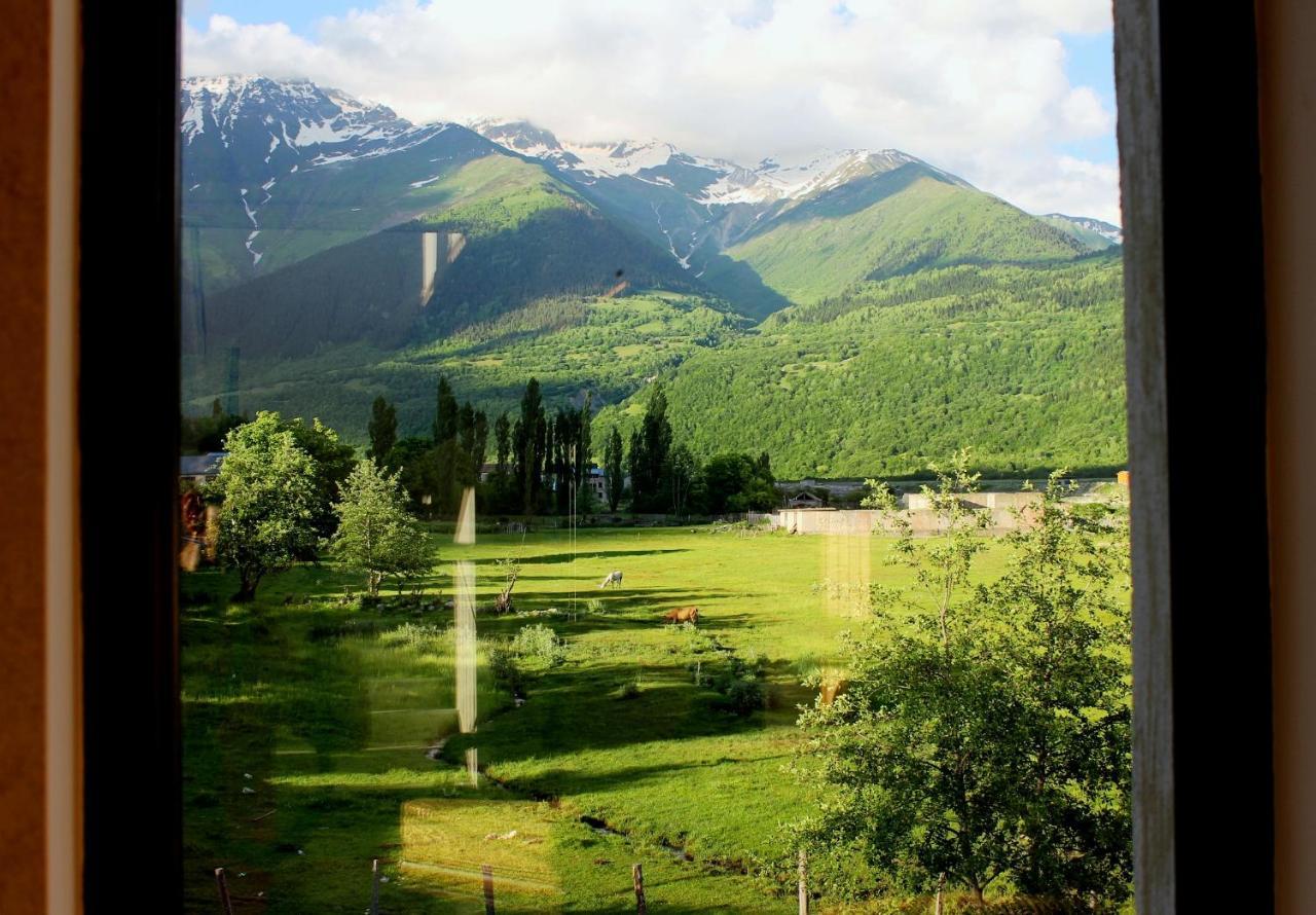 Hotel Marliza Mestia Bagian luar foto