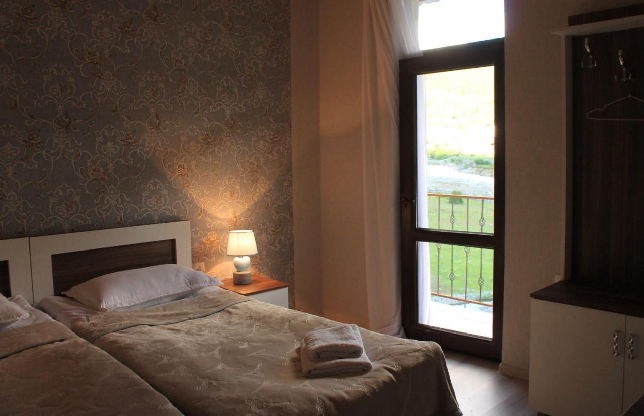Hotel Marliza Mestia Bagian luar foto