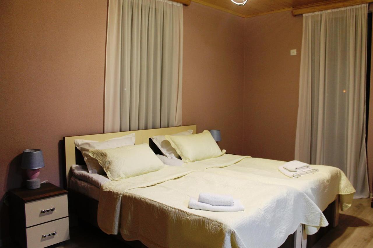 Hotel Marliza Mestia Bagian luar foto