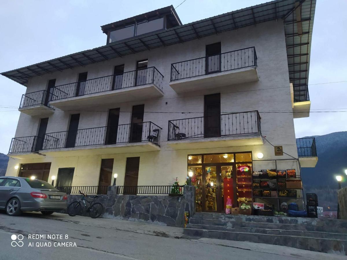 Hotel Marliza Mestia Bagian luar foto