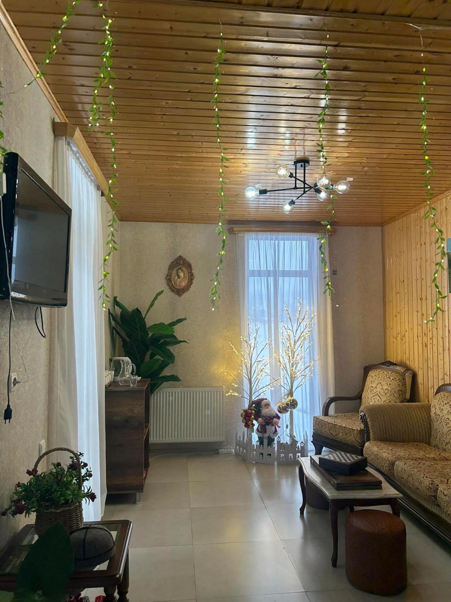Hotel Marliza Mestia Bagian luar foto